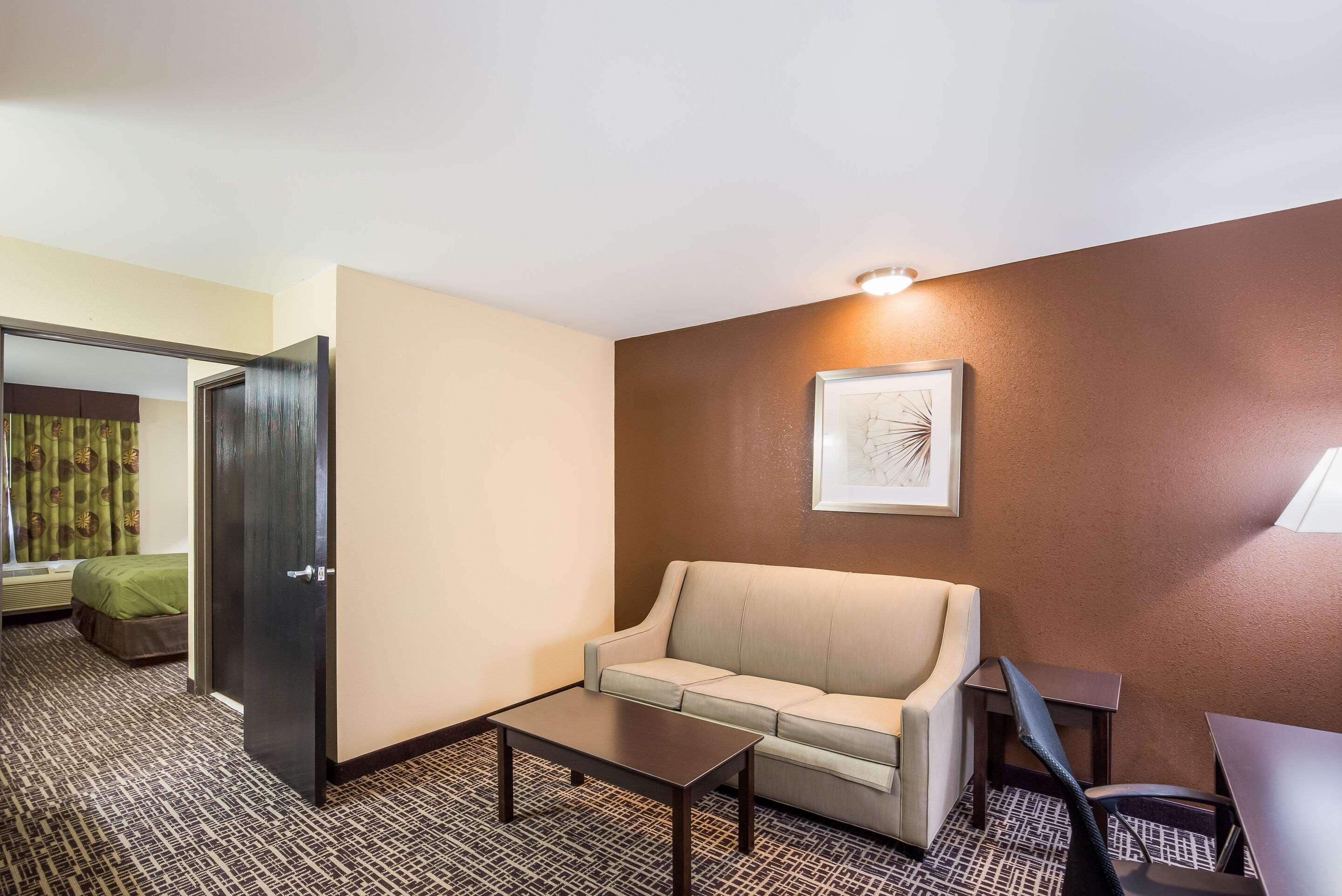 Quality Inn & Suites Caseyville - St Louis Exterior foto