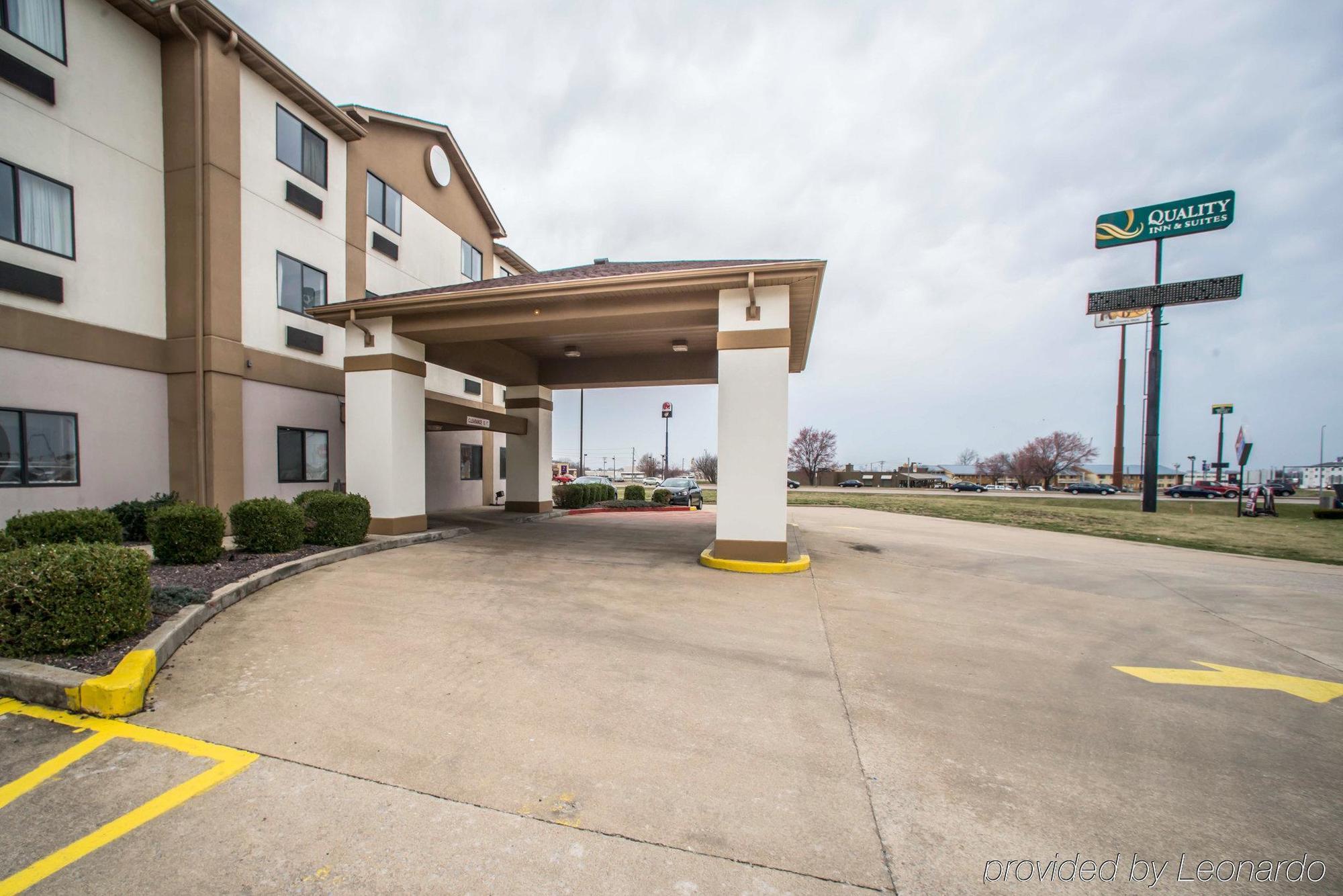 Quality Inn & Suites Caseyville - St Louis Exterior foto
